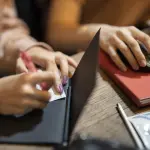 Corsi di formazione gratuiti per chi esce dalla scuola media: l’offerta IeFP in Piemonte