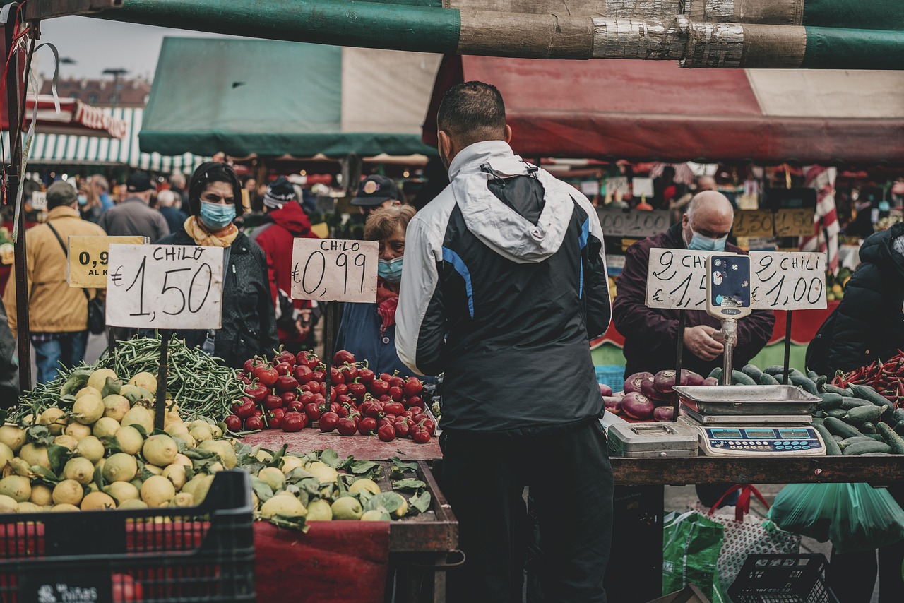 Lavoro dipendente nel 2024: occupazione in aumento e modelli contrattuali in trasformazione