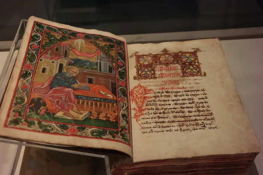 Torino, rapina in un negozio di antiquariato: arrestato un 58enne, bottino da 28mila euro