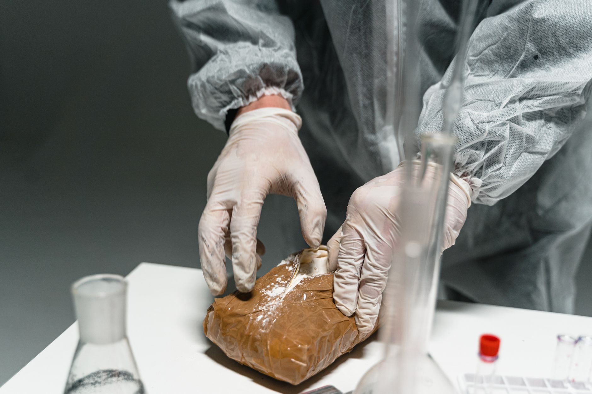 Torino, blitz a Barriera Milano: un arresto e 4 kg di droga