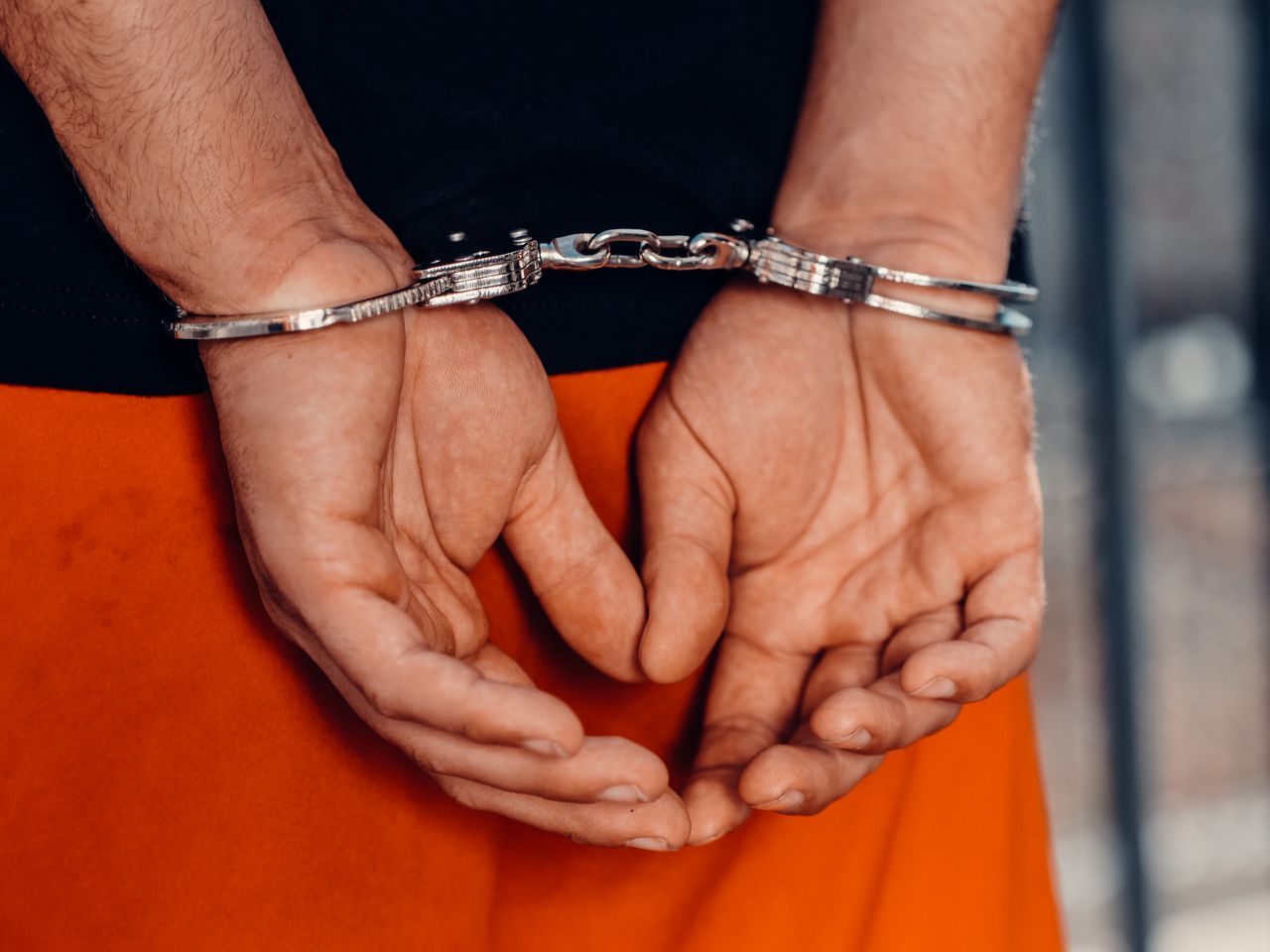 Torino, fugge dalla Polizia e aggredisce gli agenti: arrestato 45enne