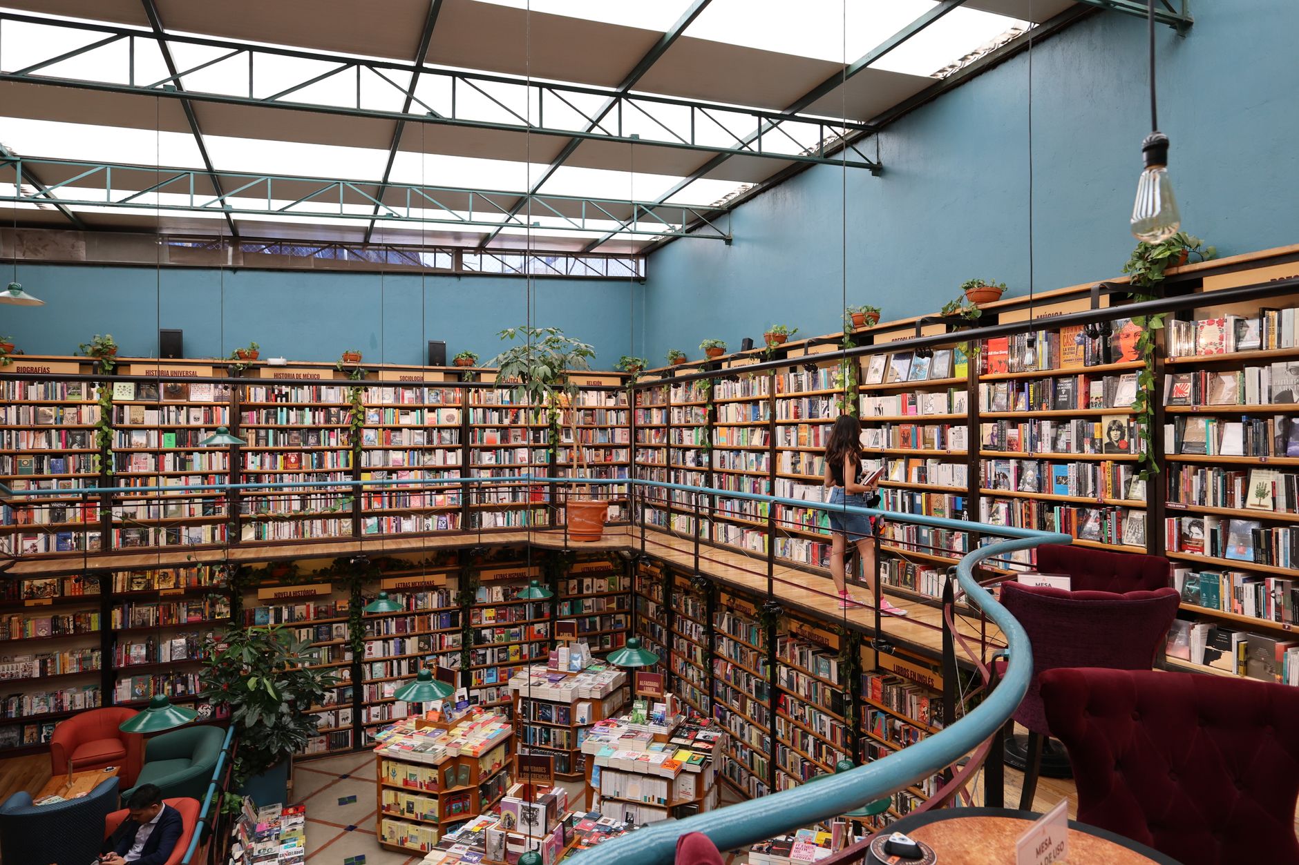 Torino, apre il 14 ottobre la Biblioteca Umberto Eco: 60mila volumi